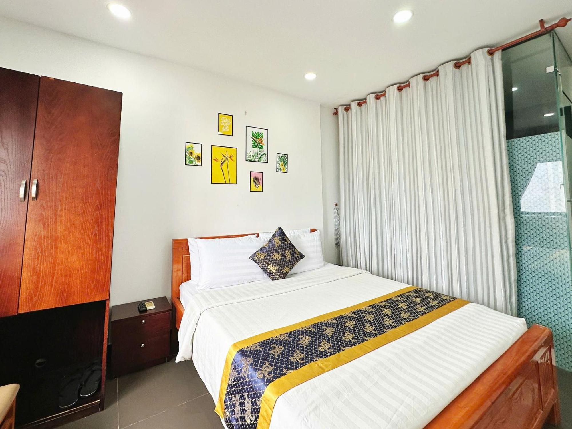 K&T Hotel - San Bay Tan Son Nhat مدينة هوشي منه المظهر الخارجي الصورة